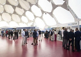 Durante toda la tarde del viernes los expositores atendieron a un numeroso público