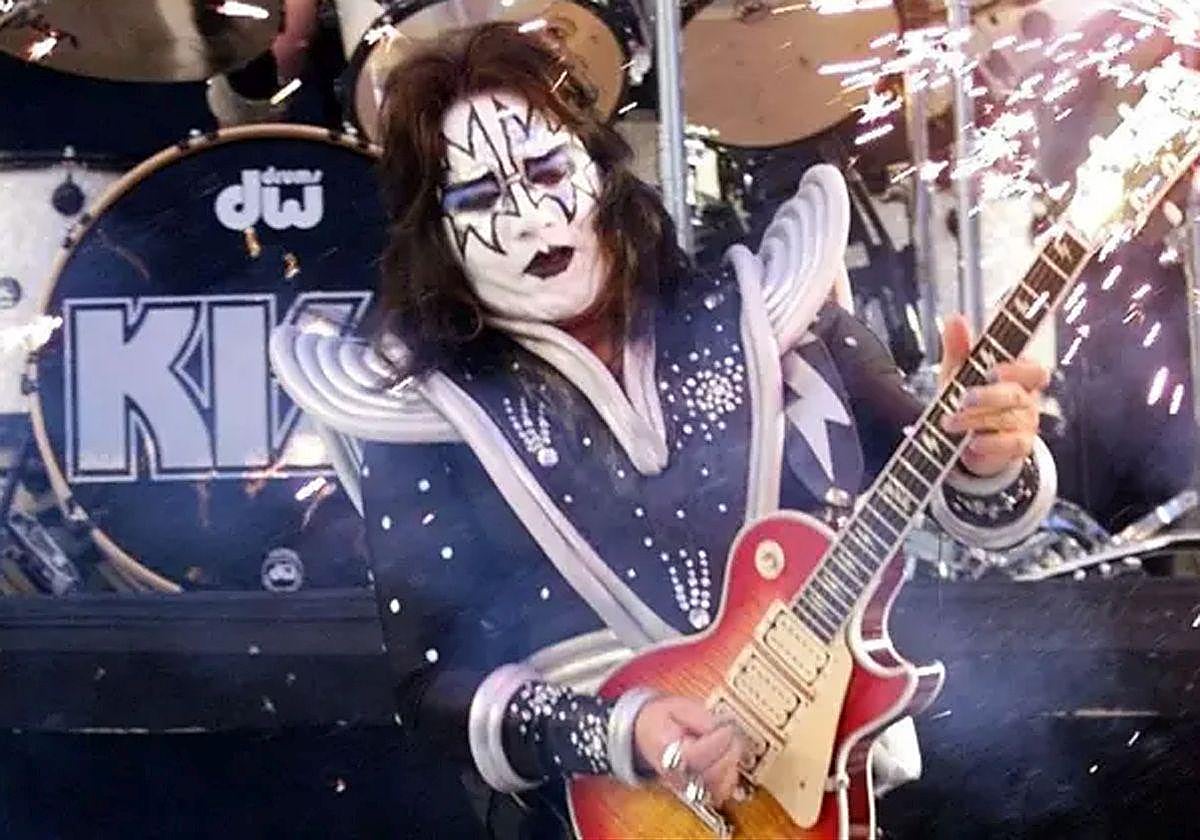 Ace Frehley, durante uno de sus últimos conciertos.