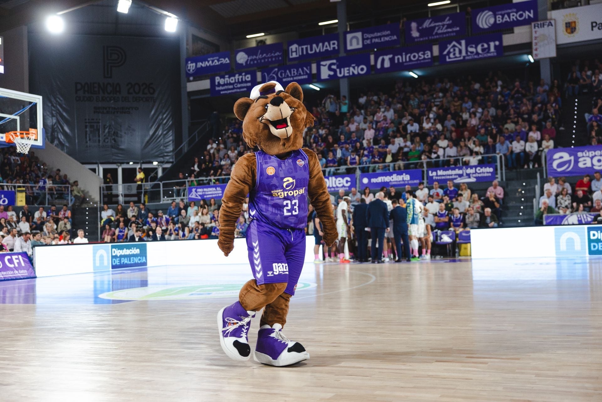 Búscate en las gradas del Súper Agropal-Menorca