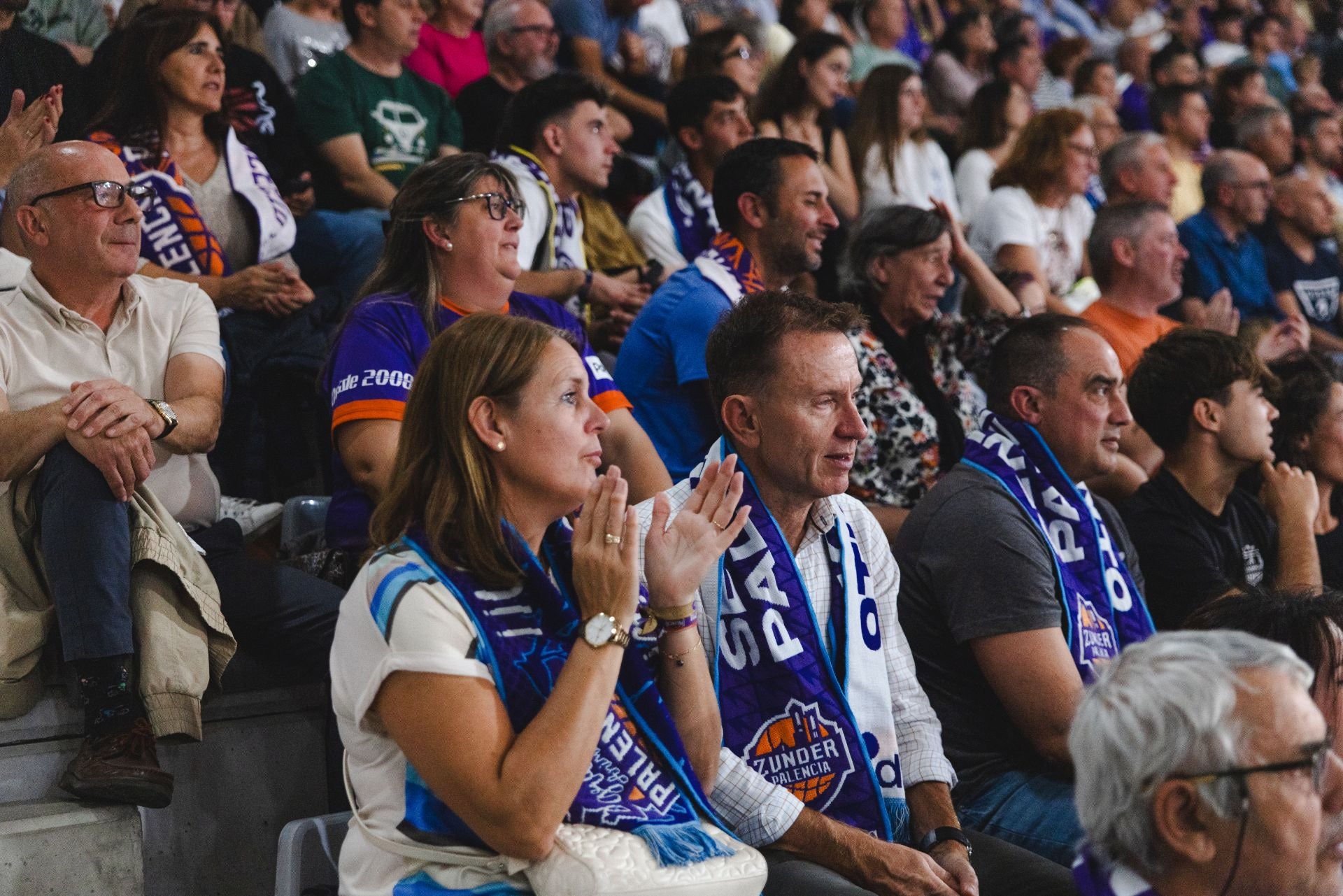 Búscate en las gradas del Súper Agropal-Menorca