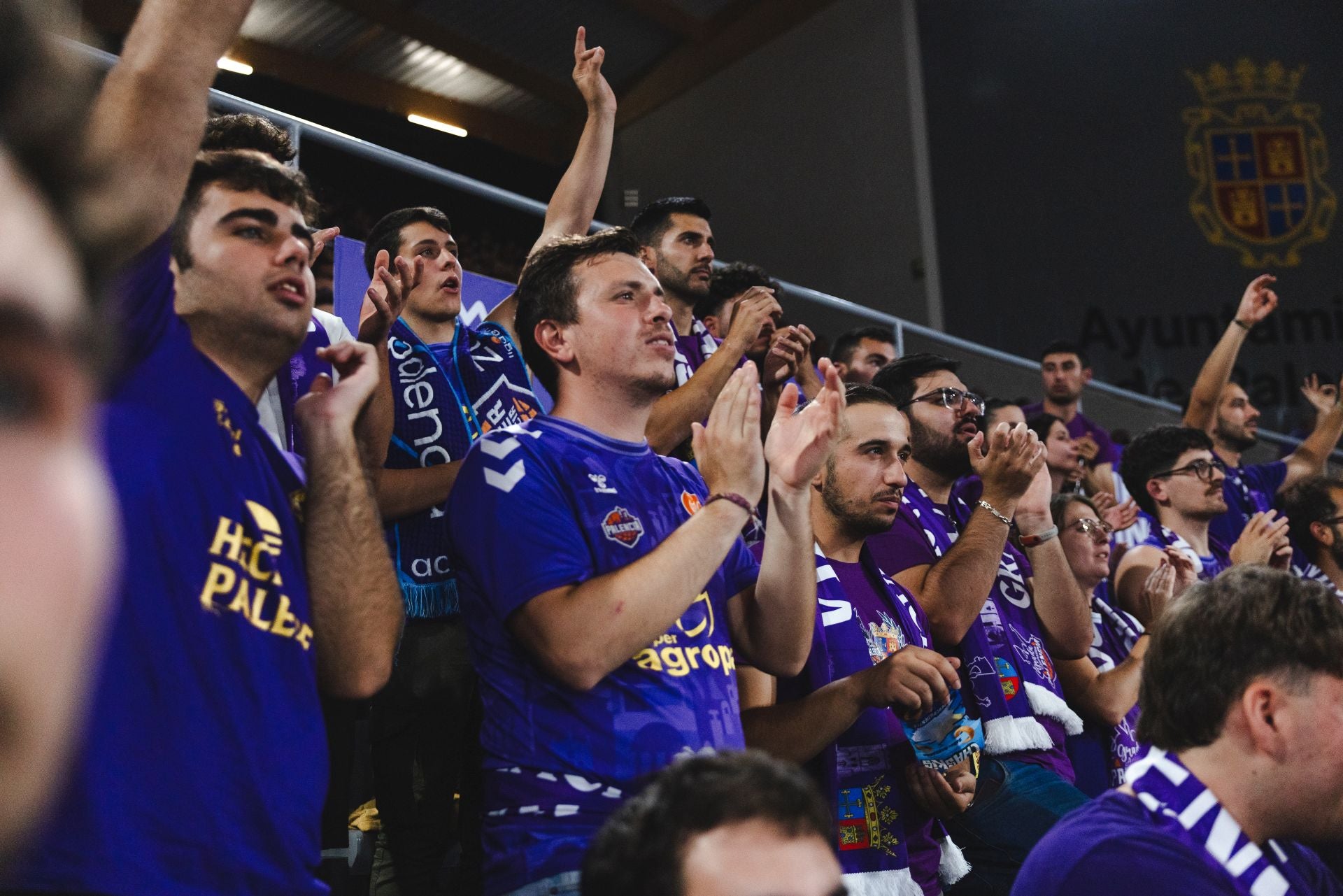 Búscate en las gradas del Súper Agropal-Menorca