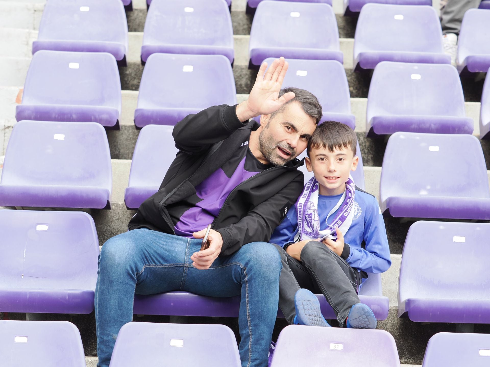 Búscate en la grada del Real Valladolid-Sporting de Gijón (1/4)