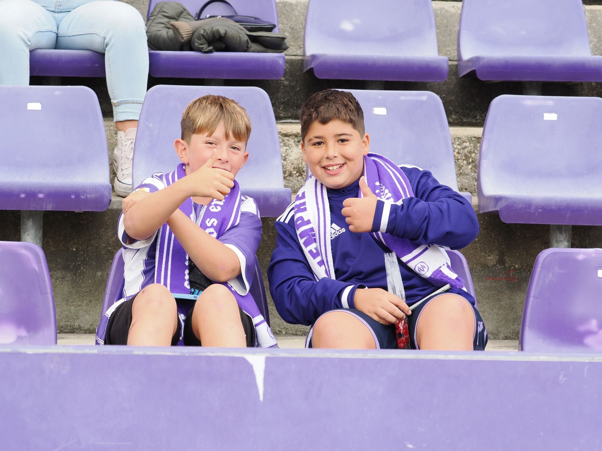 Búscate en la grada del Real Valladolid-Sporting de Gijón (1/4)