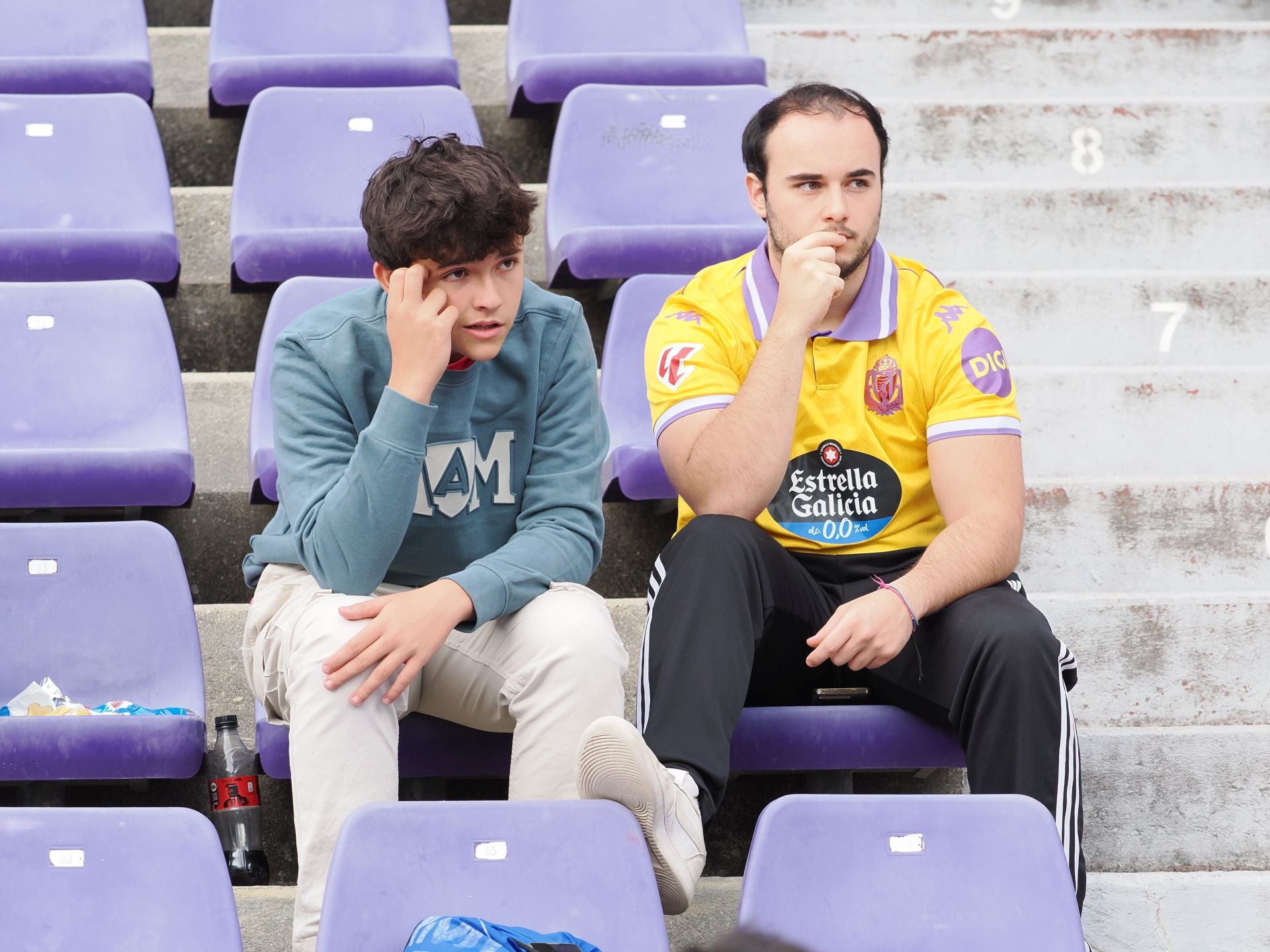 Búscate en la grada del Real Valladolid-Sporting de Gijón (4/4)