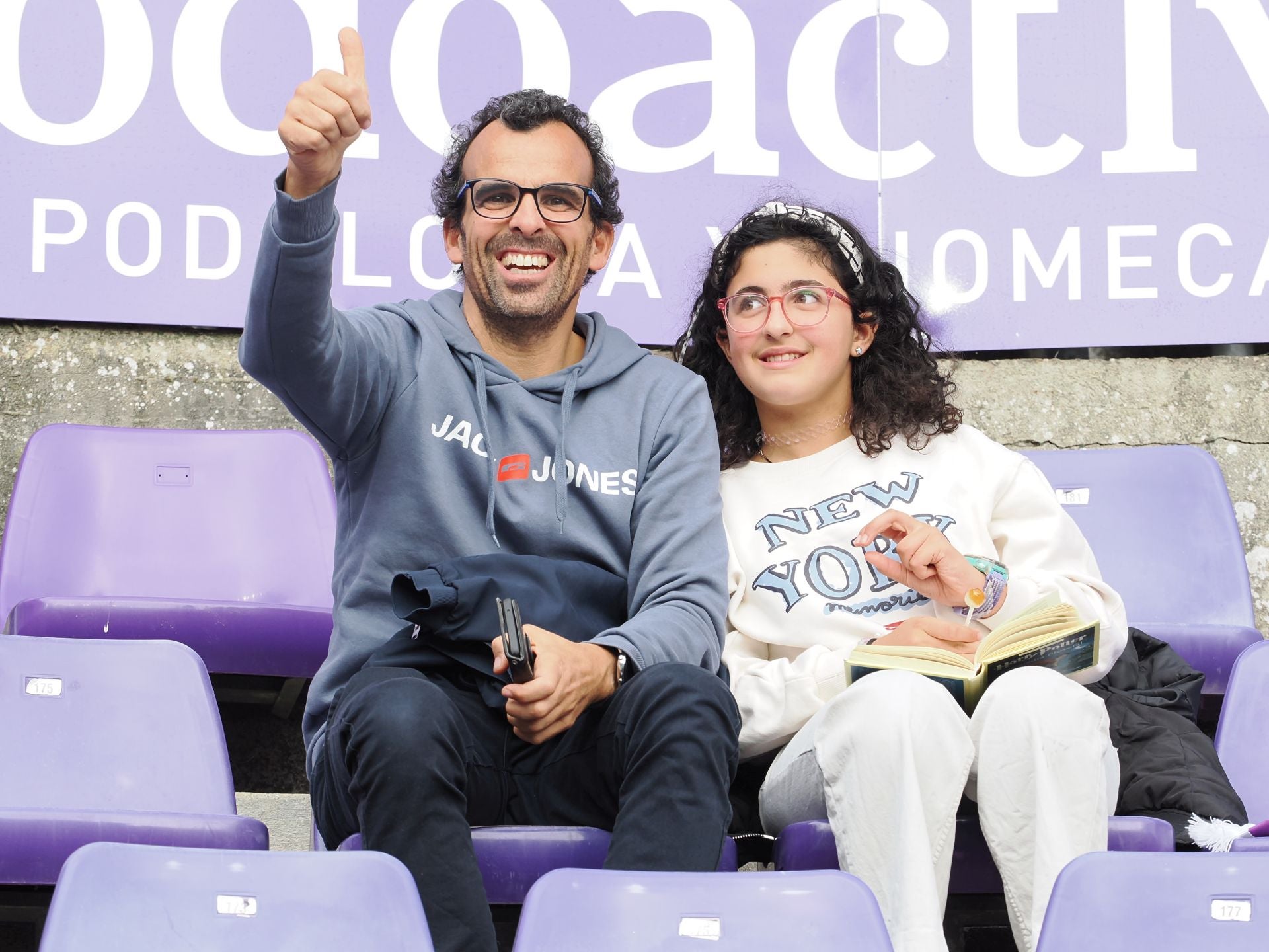 Búscate en la grada del Real Valladolid-Sporting de Gijón (4/4)