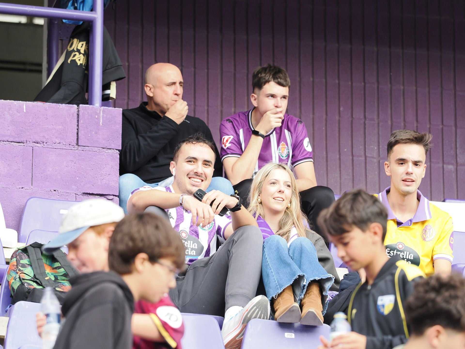 Búscate en la grada del Real Valladolid-Sporting de Gijón (4/4)