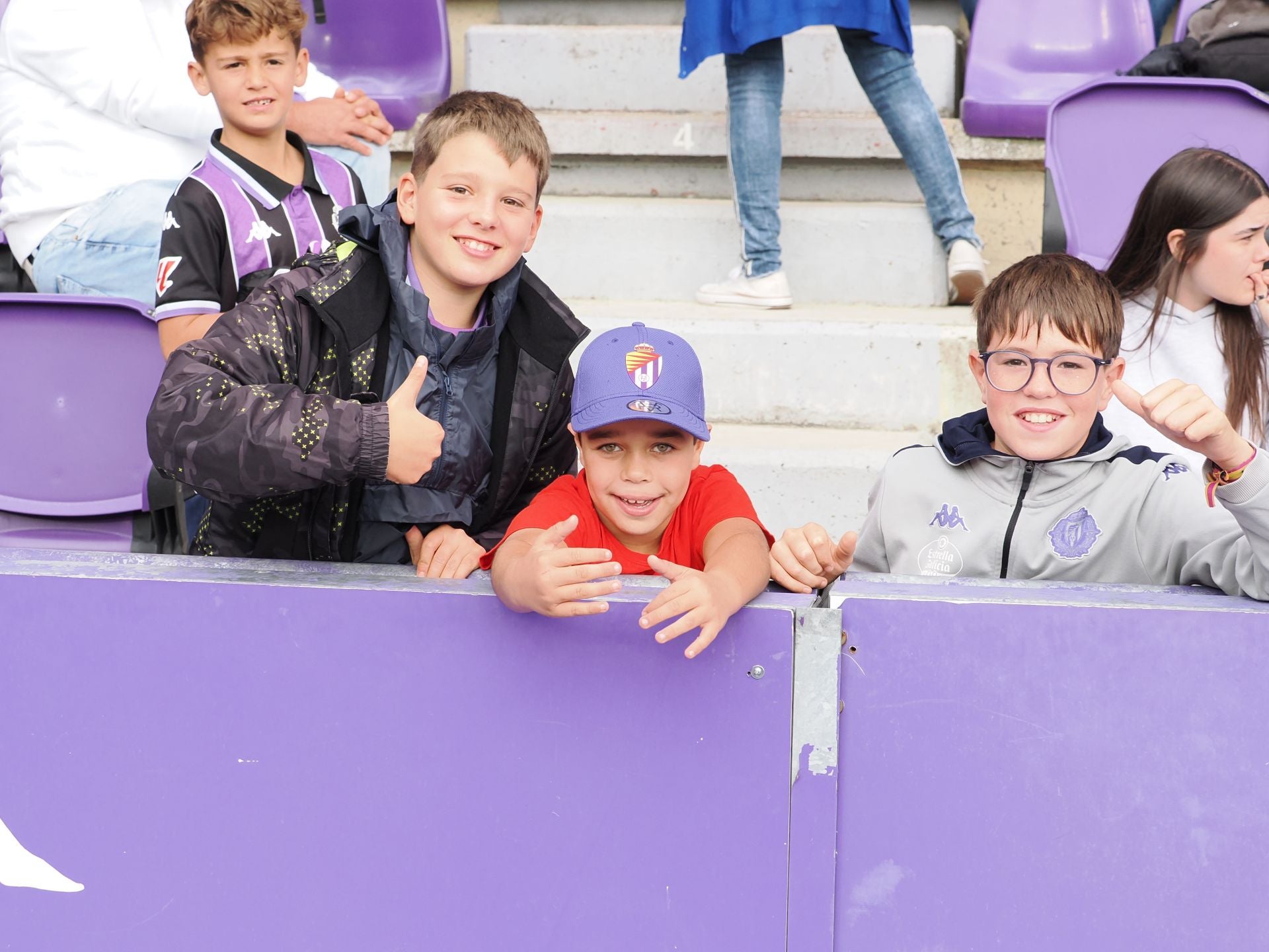 Búscate en la grada del Real Valladolid-Sporting de Gijón (4/4)