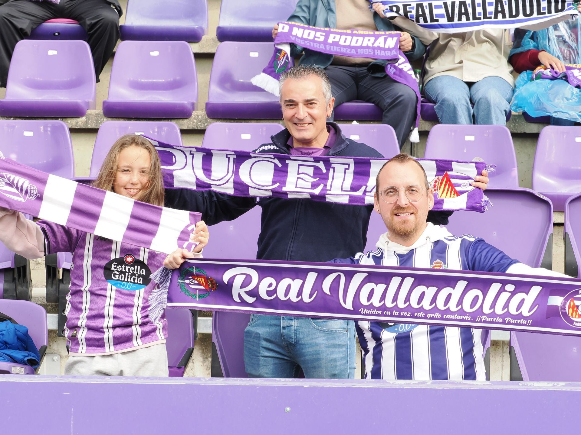Búscate en la grada del Real Valladolid-Sporting de Gijón (2/4)