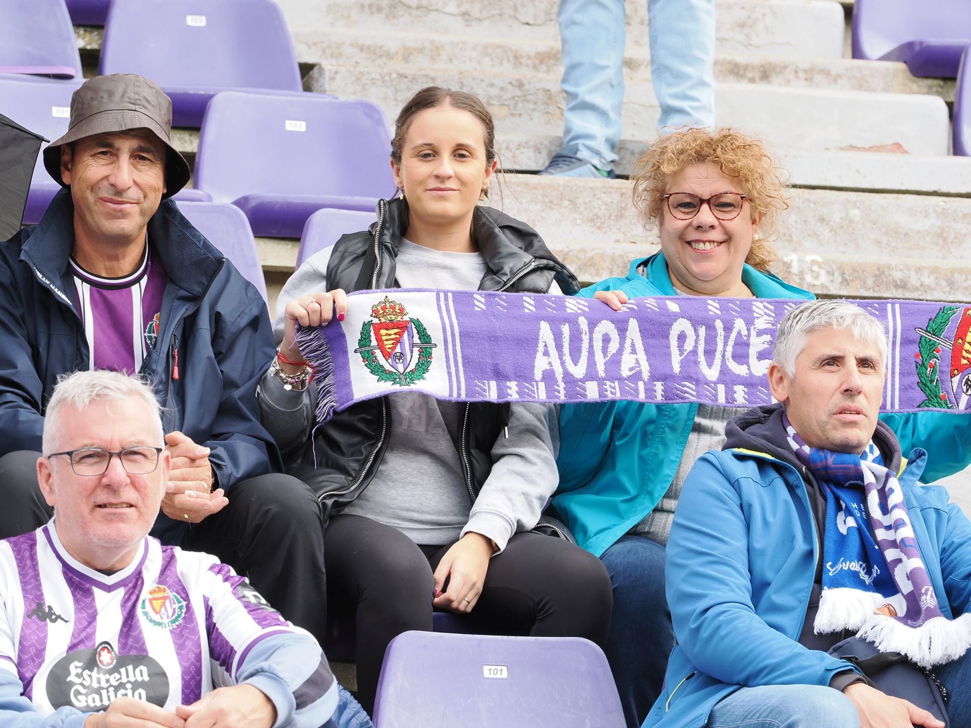 Búscate en la grada del Real Valladolid-Sporting de Gijón (3/4)