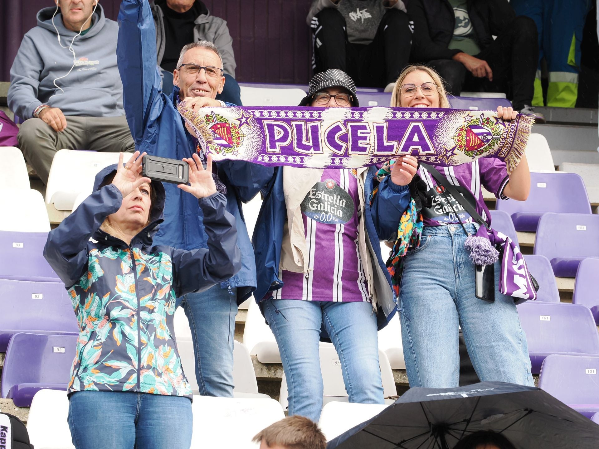 Búscate en la grada del Real Valladolid-Sporting de Gijón (3/4)