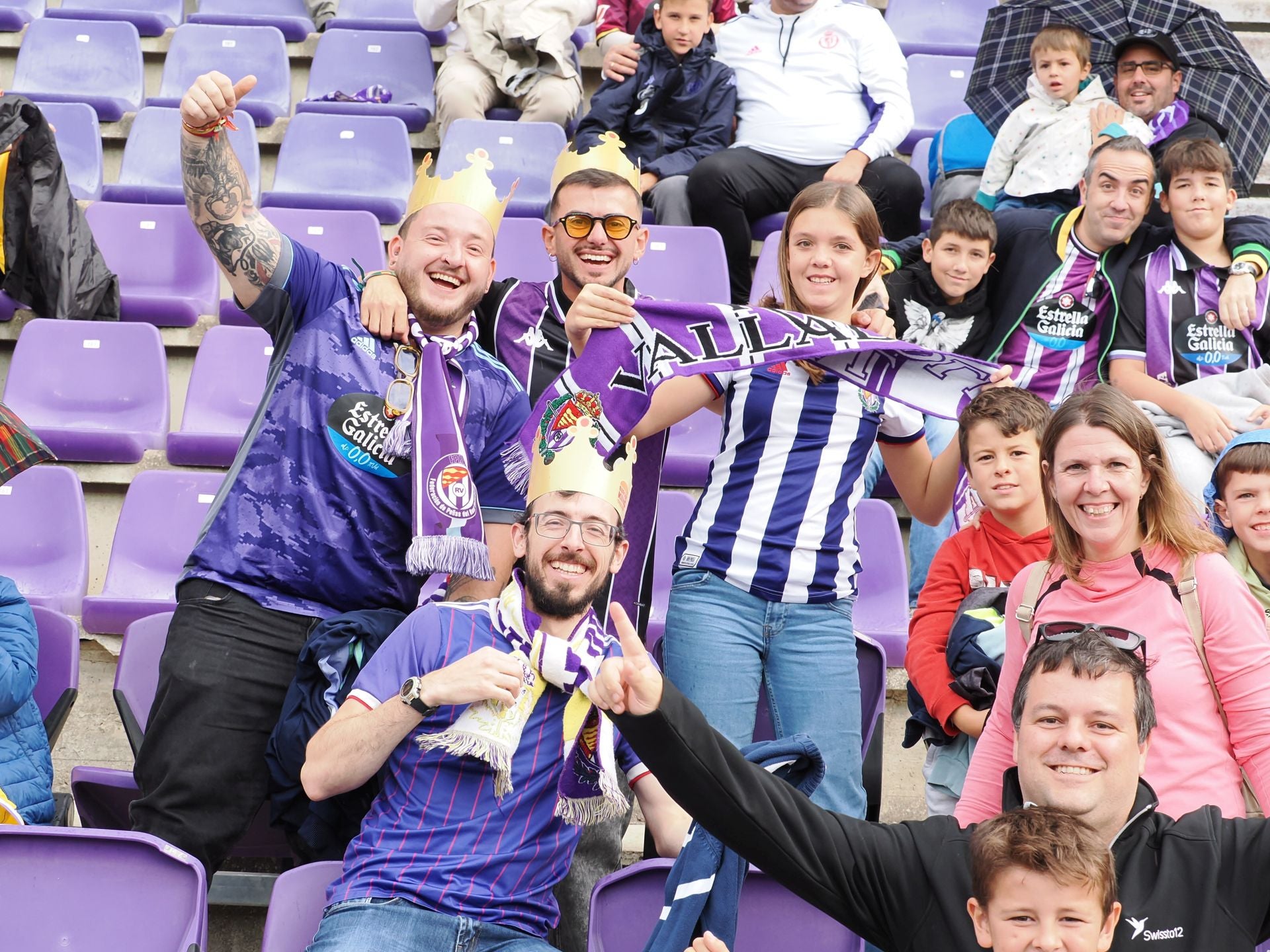 Búscate en la grada del Real Valladolid-Sporting de Gijón (3/4)