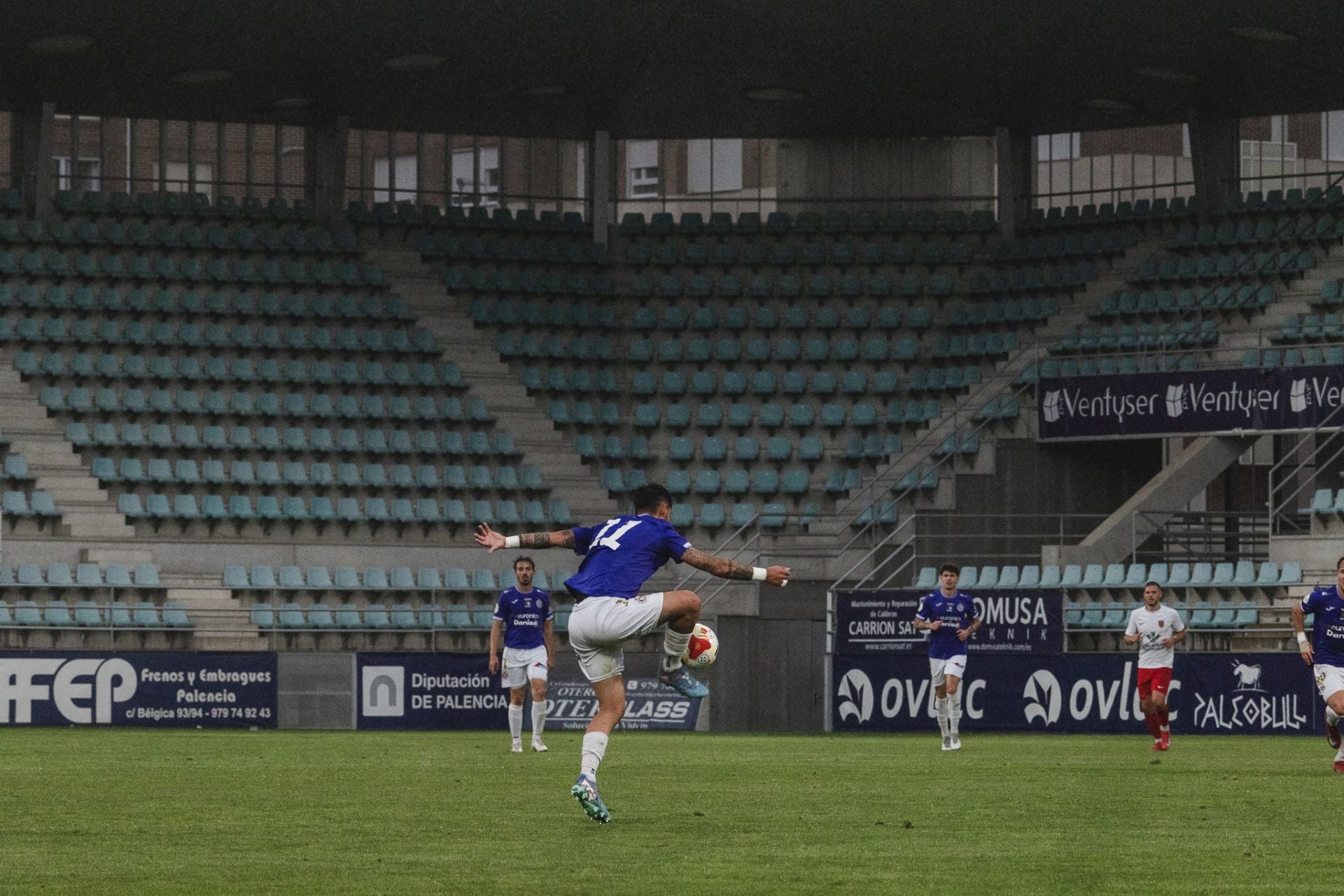 El Palencia Cristo se pone en cabeza
