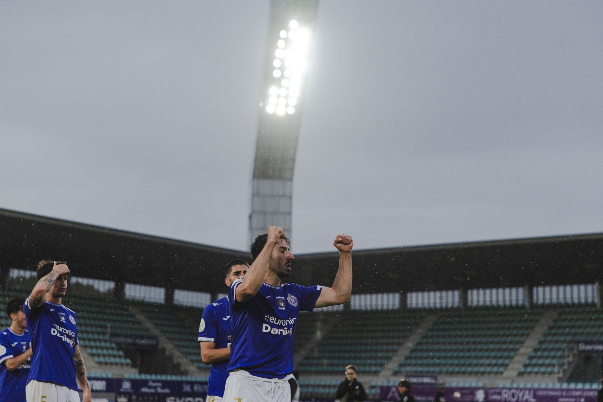 El Palencia Cristo se pone en cabeza