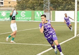 Samu manda callar a la grada tras marcar el primer gol del encuentro.