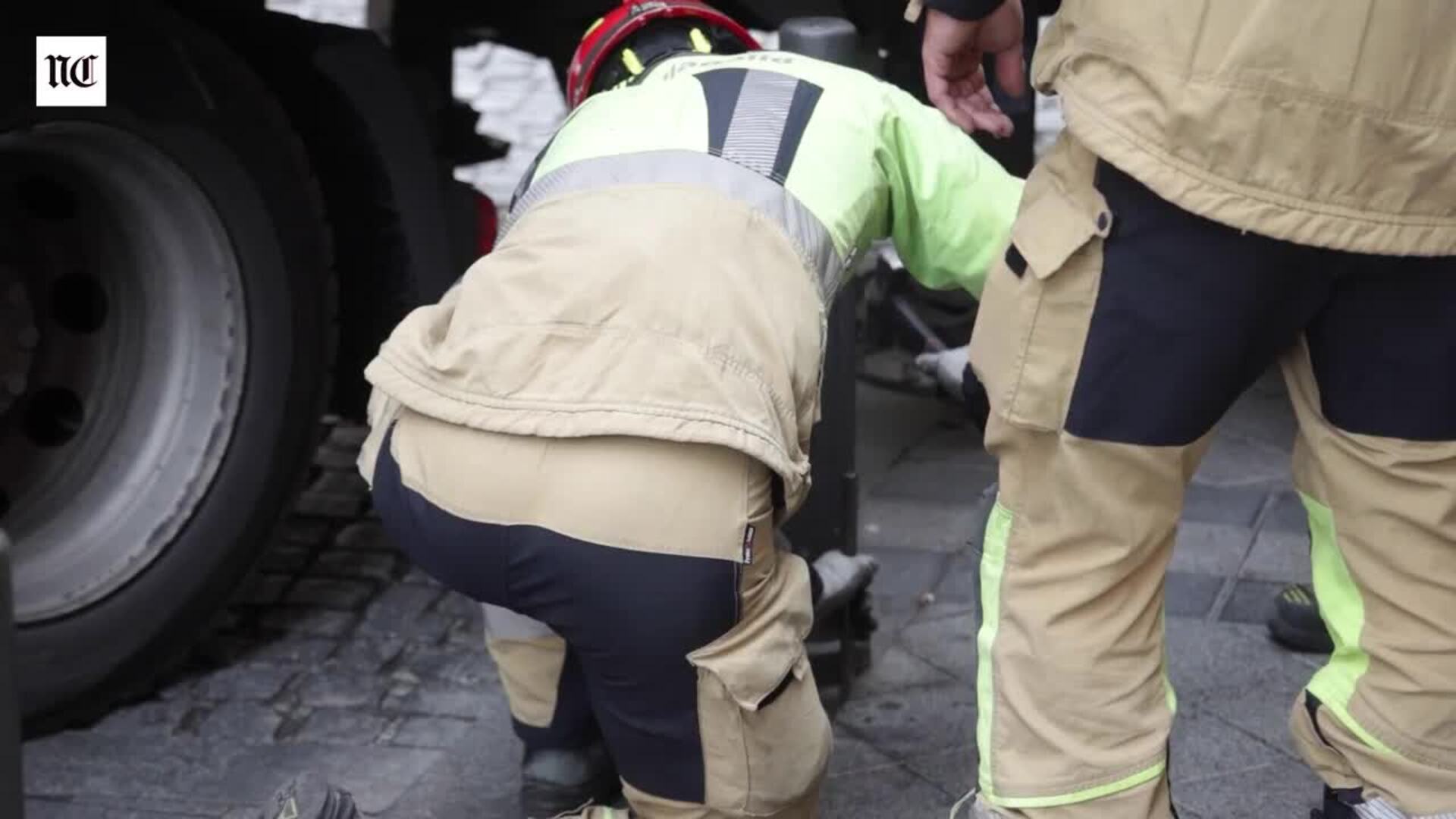 Un camión se queda atascado en el centro de Valladolid y provoca retenciones