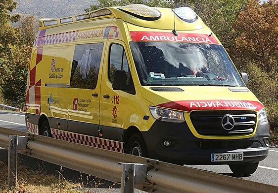 Imagen de archivo de una ambulancia del 112.