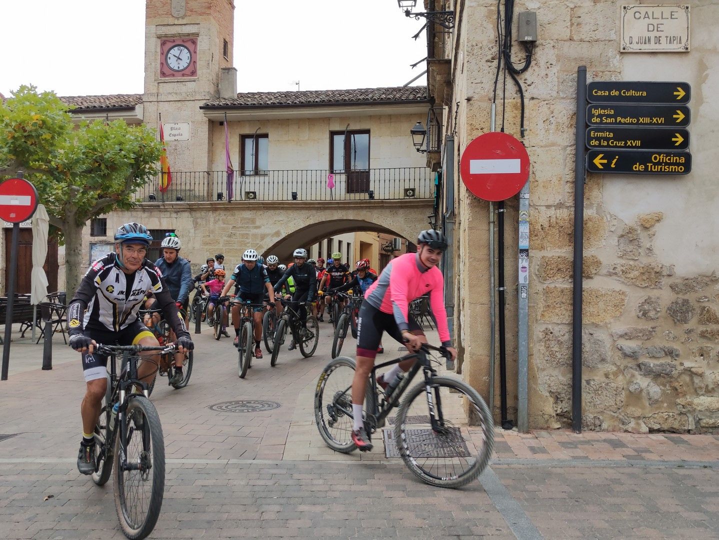 Astudillo vibra con un nuevo ciclo de música de plectro