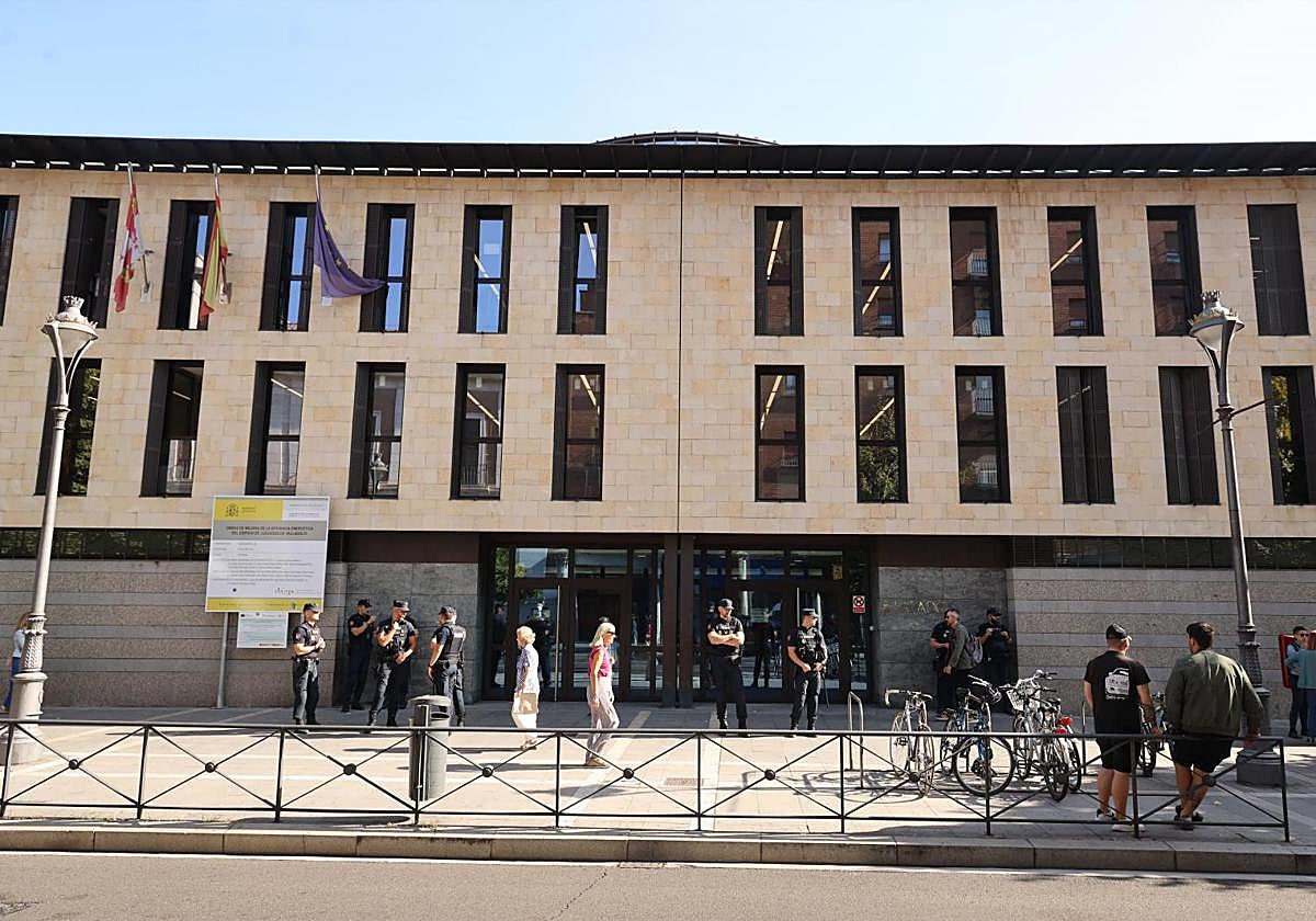 Los juzgados de la calle Angustias, en una imagen de archivo.