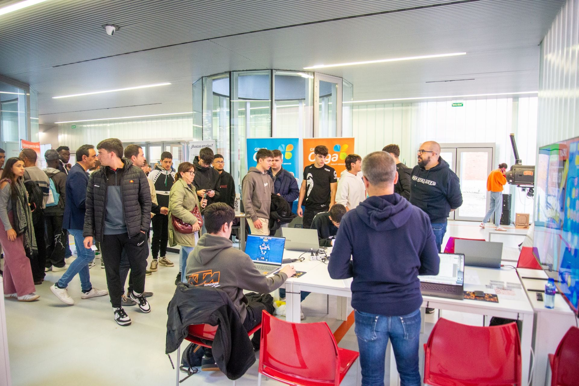 Así ha transcurrido la Feria de Empleo de Palencia