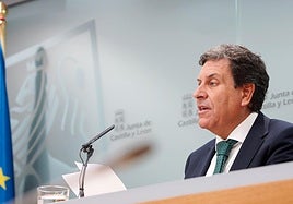 El portavoz de la Junta, Carlos Fernández Carriedo, hace unos días en una rueda de prensa.
