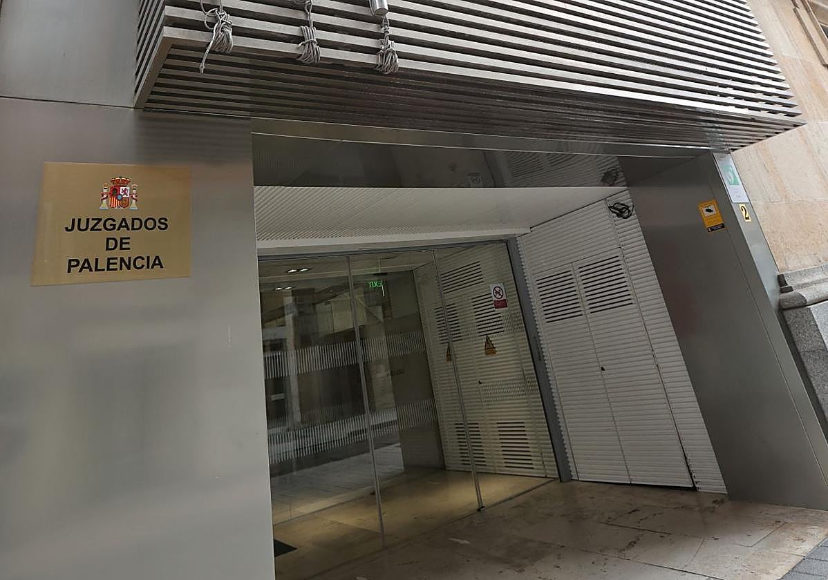 Sede judicial en el antiguo edificio del Banco de España, que alberga el Juzgado de lo Penal.