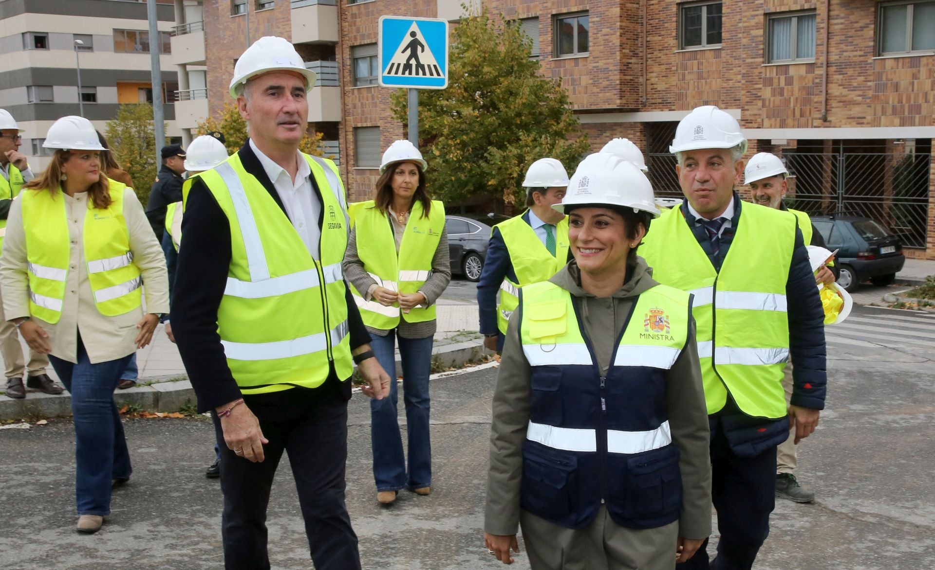 Fotos de la visita de la ministra a las obras de las viviendas colaborativas