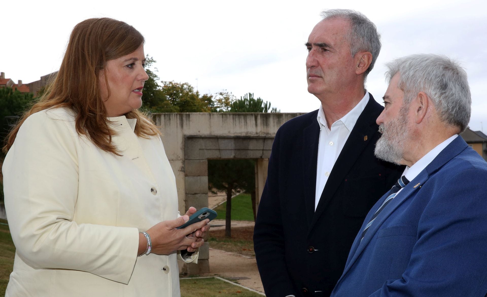 Fotos de la visita de la ministra a las obras de las viviendas colaborativas