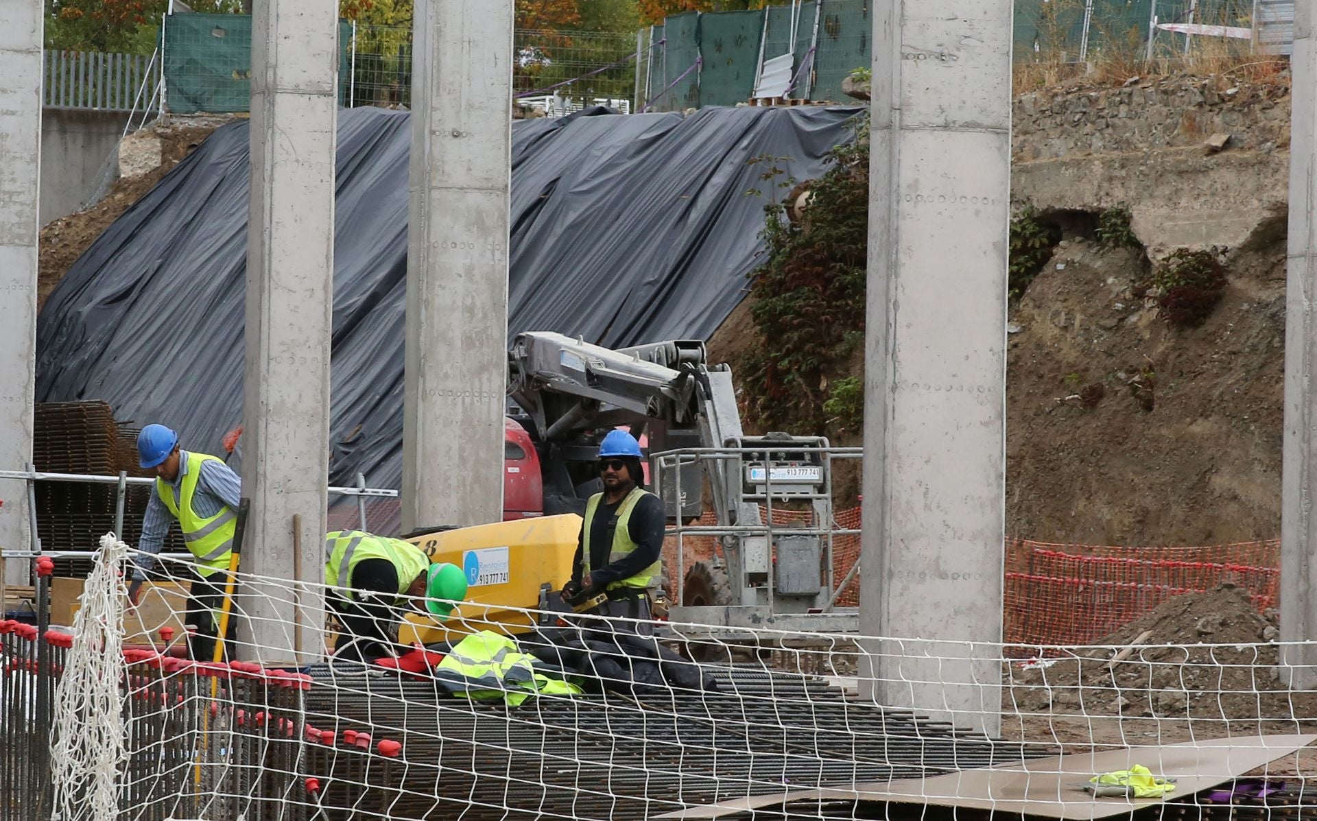 Fotos de la visita de la ministra a las obras de las viviendas colaborativas