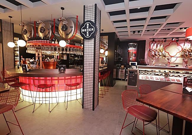 Interior del nuevo restaurante de Beher en la plaza de la Libertad.