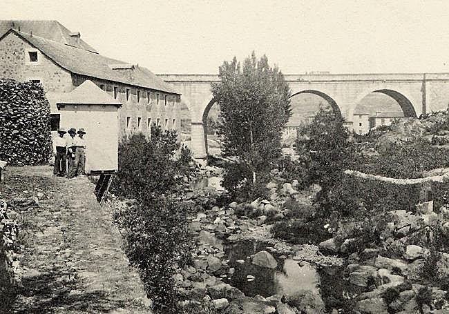 La fábrica de loza de Segovia, en una foto antigua.