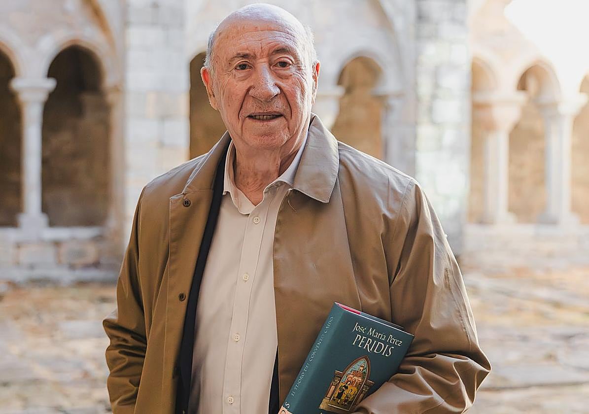 José María Pérez 'Peridis', durante la presentación de su última novela.