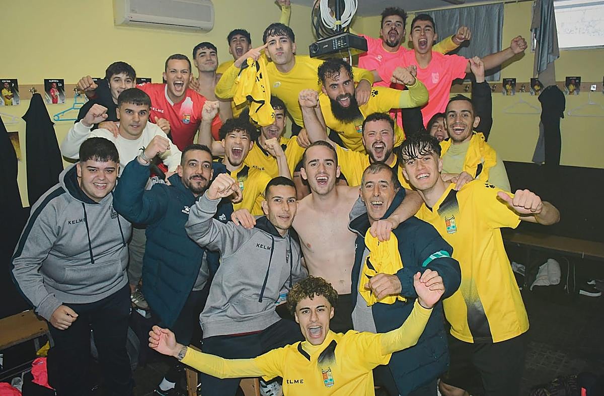 Euforia en el vestuario del Mojados al término del encuentro.