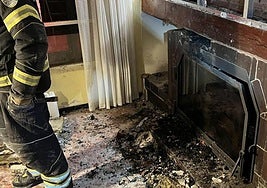 Estado en el que quedó la chimenea tras el incendio.