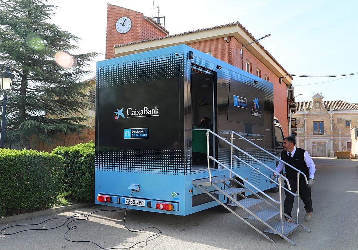 Oficina móvil en Villamartín de Campos.