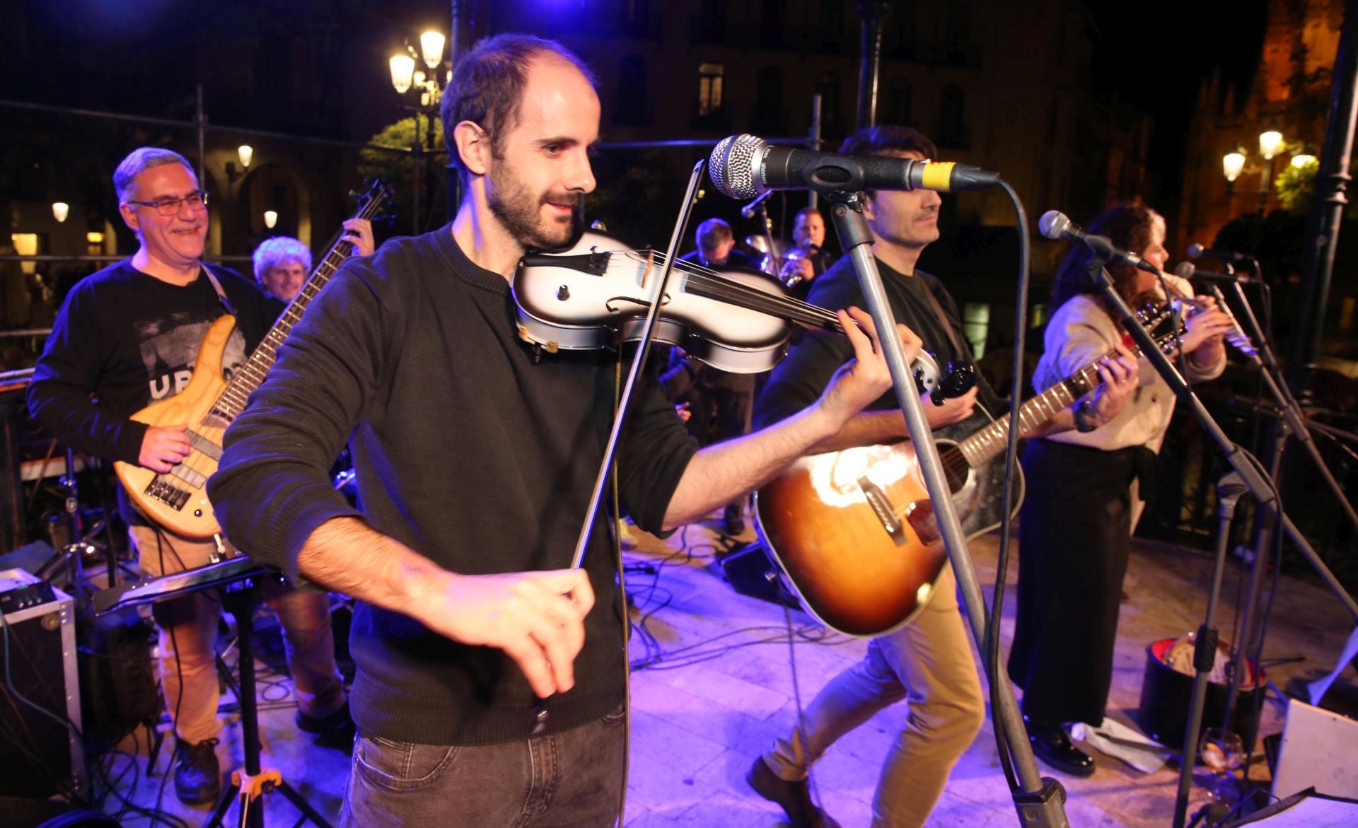 El prodigioso Paso de la Hoja y las sopas del santo, en imágenes