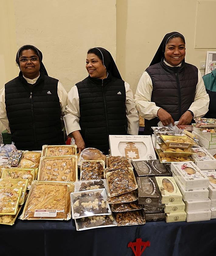 Imagen secundaria 2 - Los obradores de los conventos endulzan el fin de semana amadrinados por la Virgen de las Angustias
