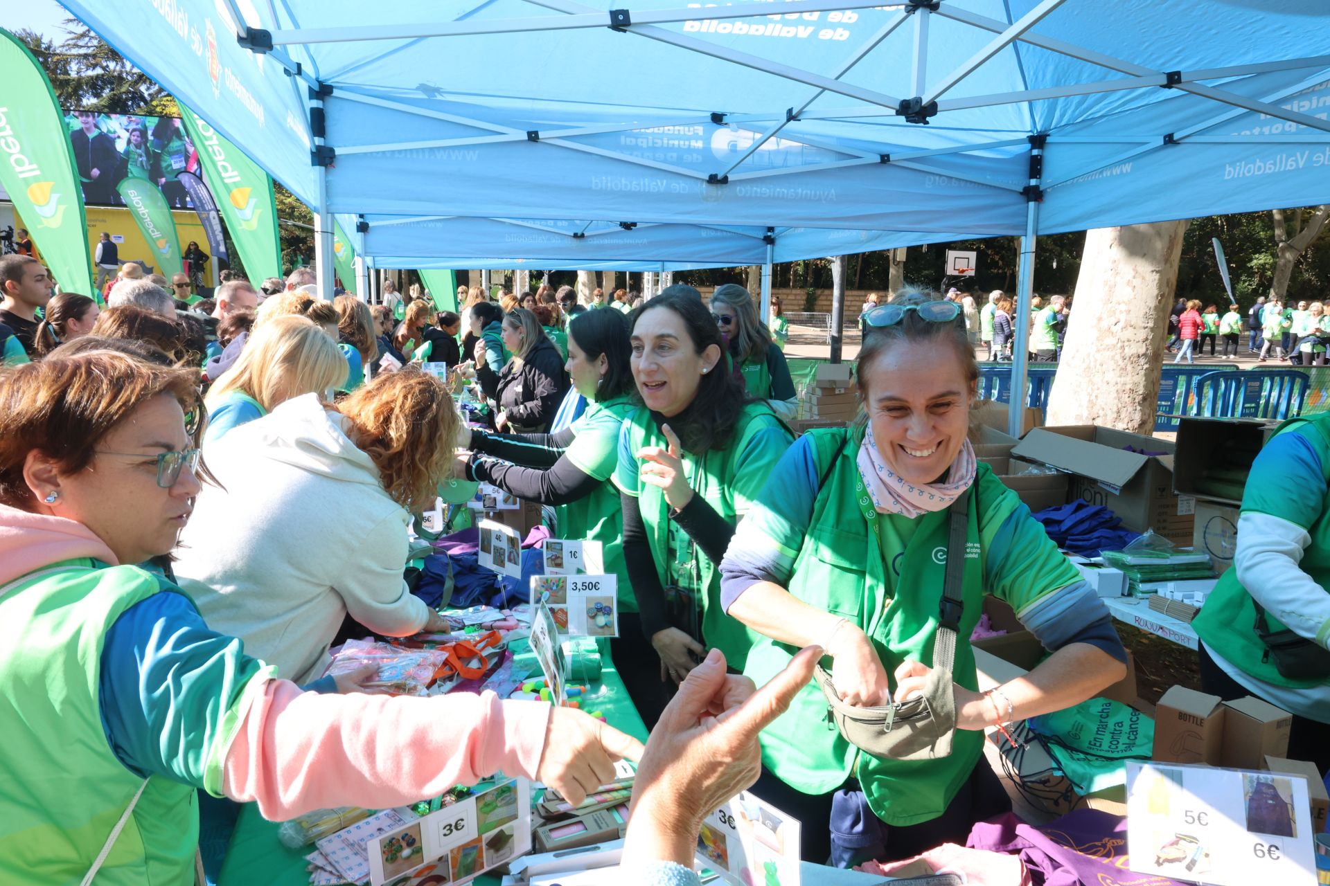 Las imágenes de la Marcha contra el Cáncer 2025
