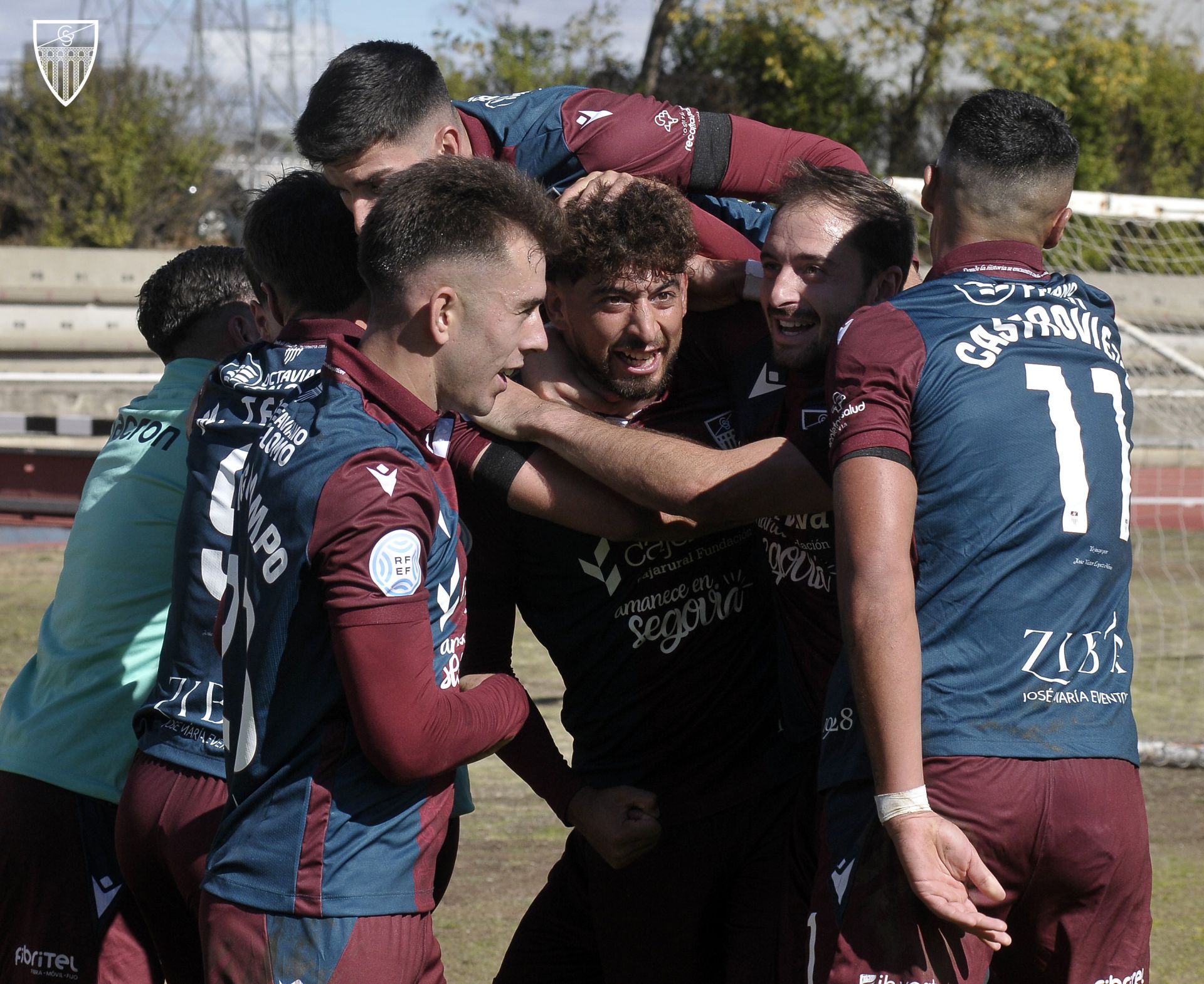 Fotos de la victoria de la Segoviana en Salamanca