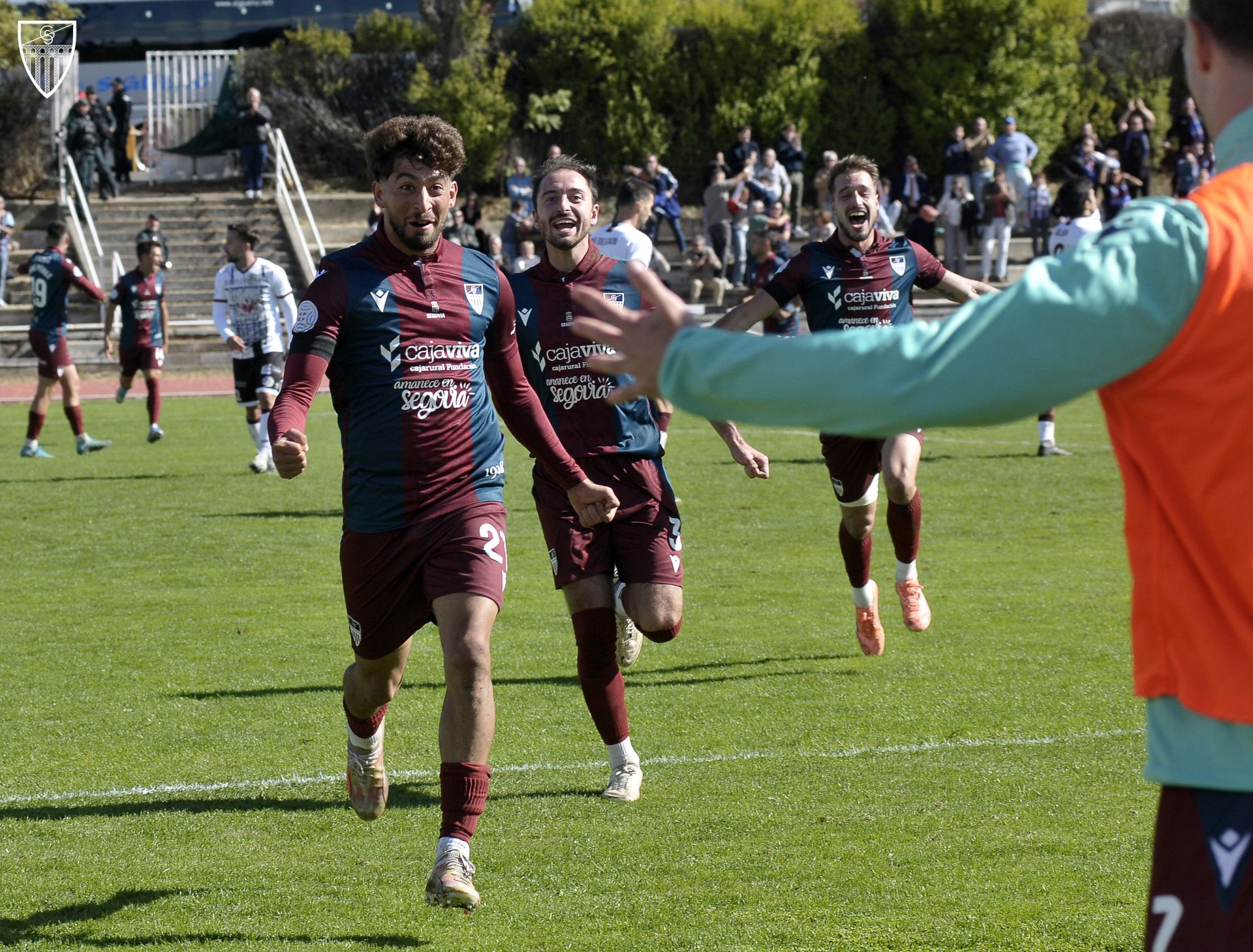 Fotos de la victoria de la Segoviana en Salamanca