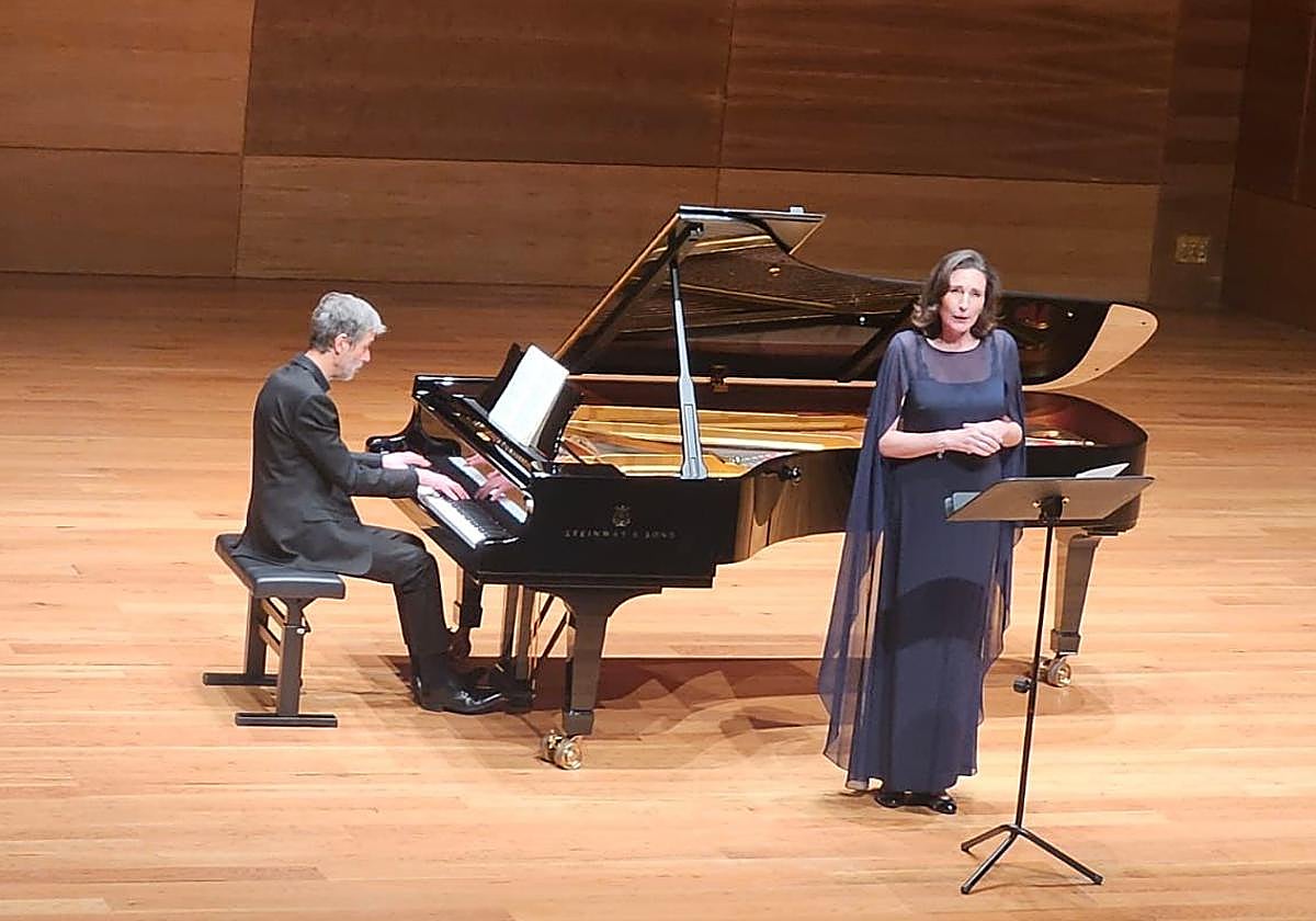 Veronique Gens y Christophe Manien al piano durante el concierto.