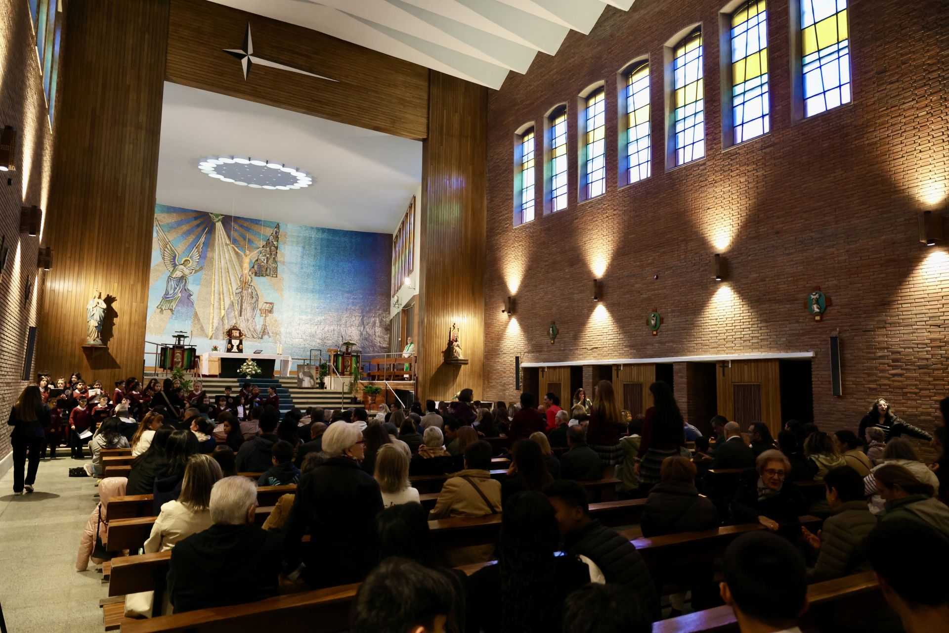 Reapertura de la iglesia de las Hermanas Dominicas de la Anunciata después de la restauración
