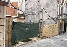 Solar ubicado en la calle Barrio y Mier.