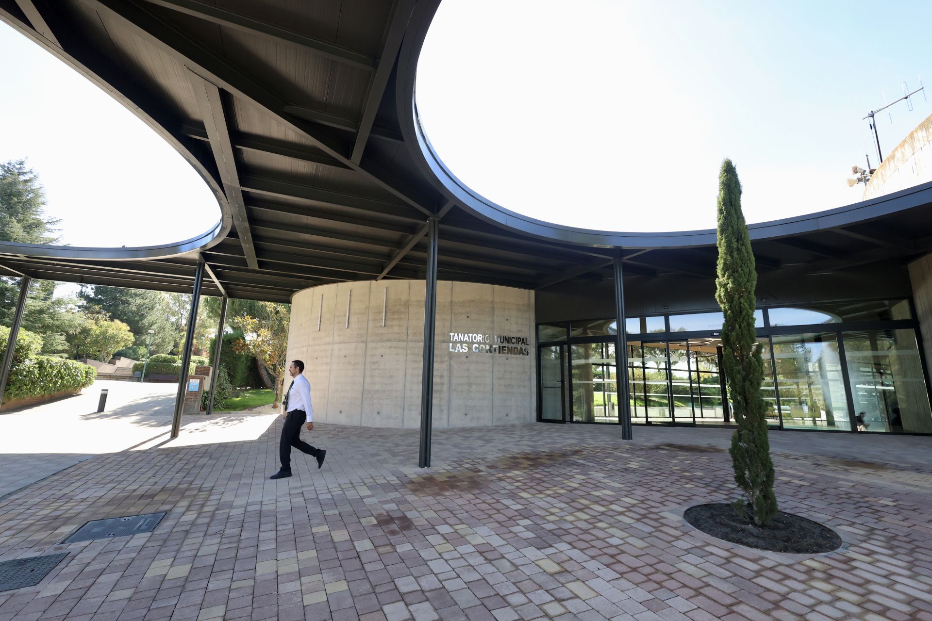 En imágenes la ampliación y reforma del tanatorio de las Contiendas