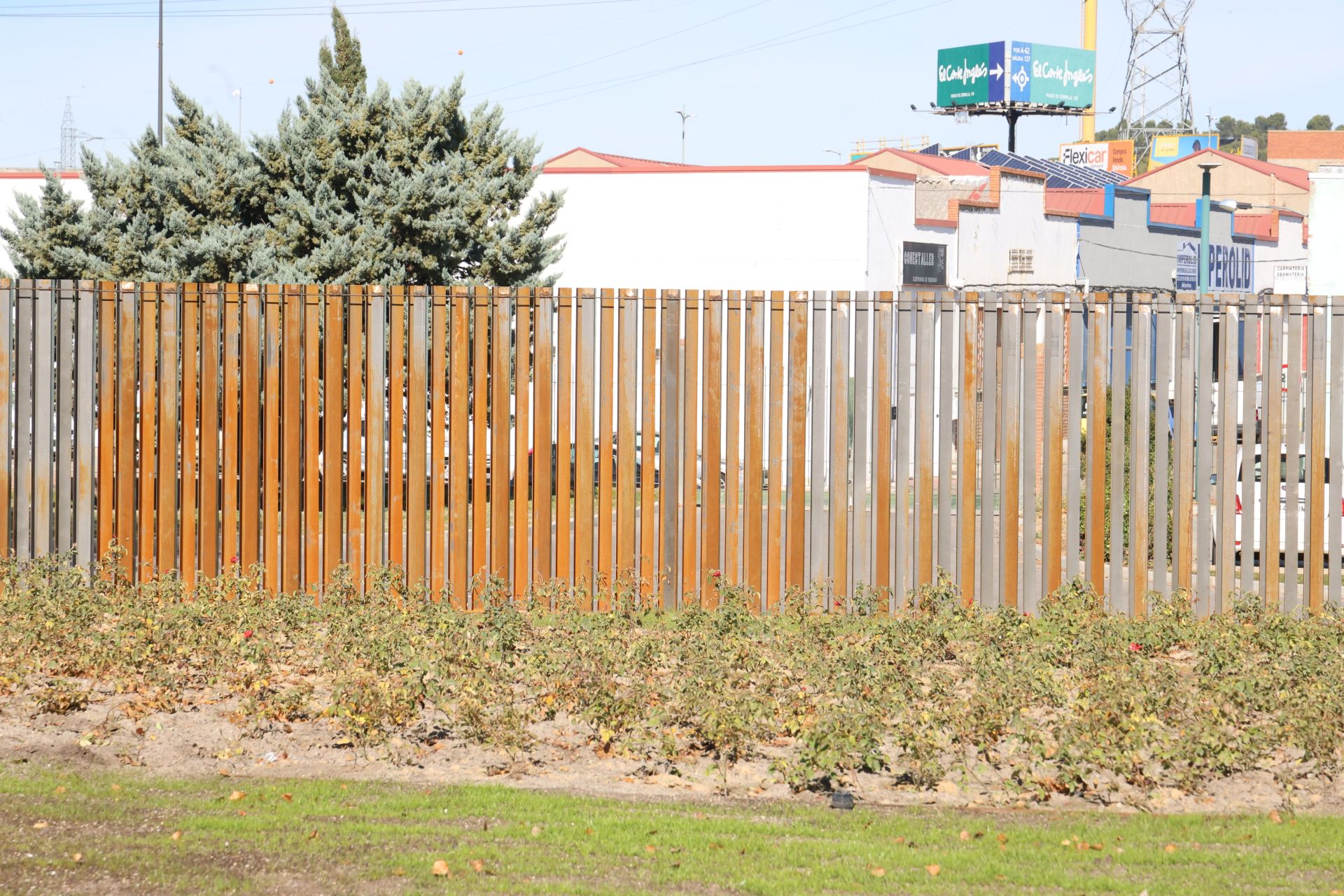 En imágenes la ampliación y reforma del tanatorio de las Contiendas