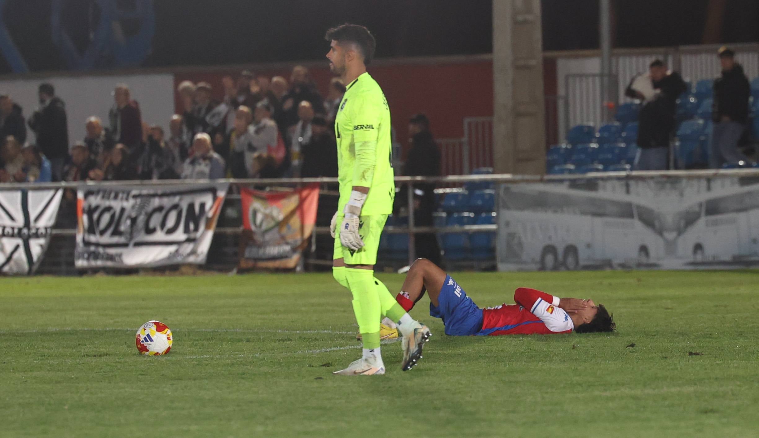 Las imágenes de la derrota del Atlético Tordesillas ante el Burgos CF