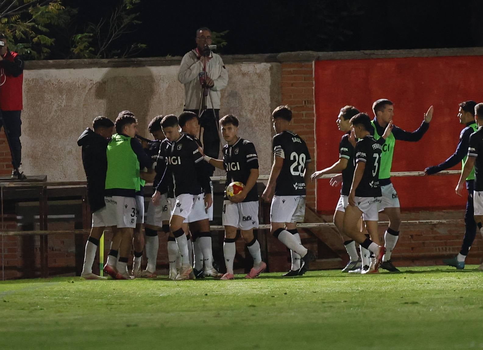 Las imágenes de la derrota del Atlético Tordesillas ante el Burgos CF