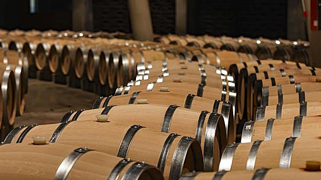 ¿Qué tipo de madera es actualmente más utilizada para las barricas de vino en Castilla y León?