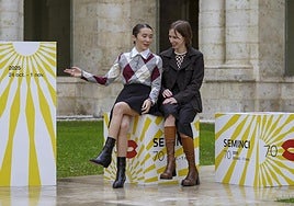 La cineasta Lucía Aleñar, directora de 'Forastera', y el coprotagonista Lluís Homar.