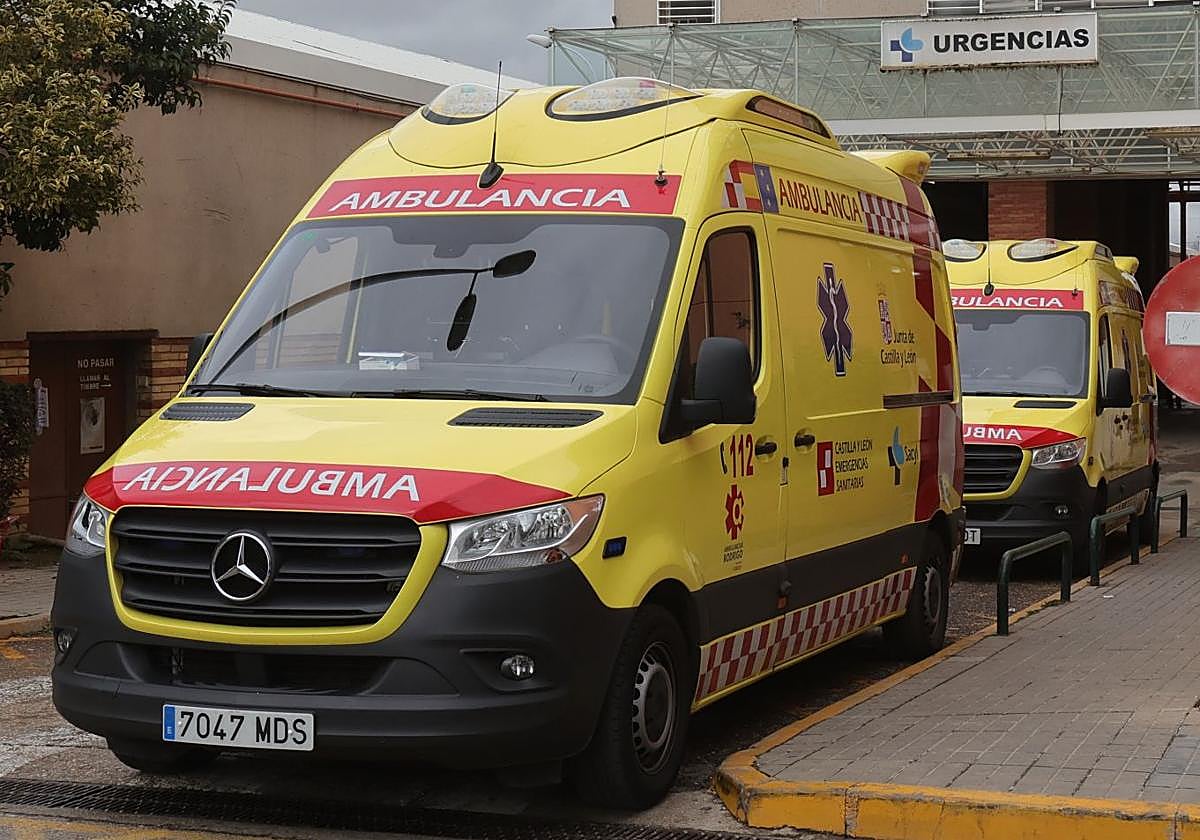 Tres heridos al salirse de la vía un turismo en la A-67