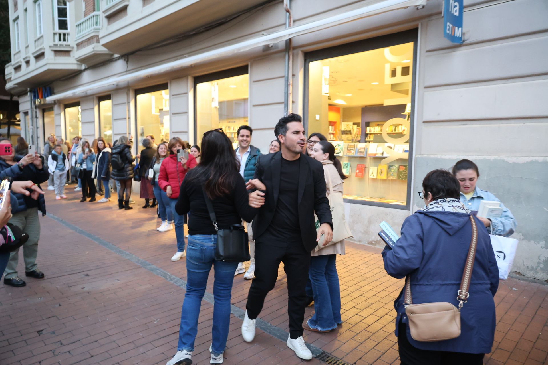 Firma de libros de Javier Castillo en Valladolid